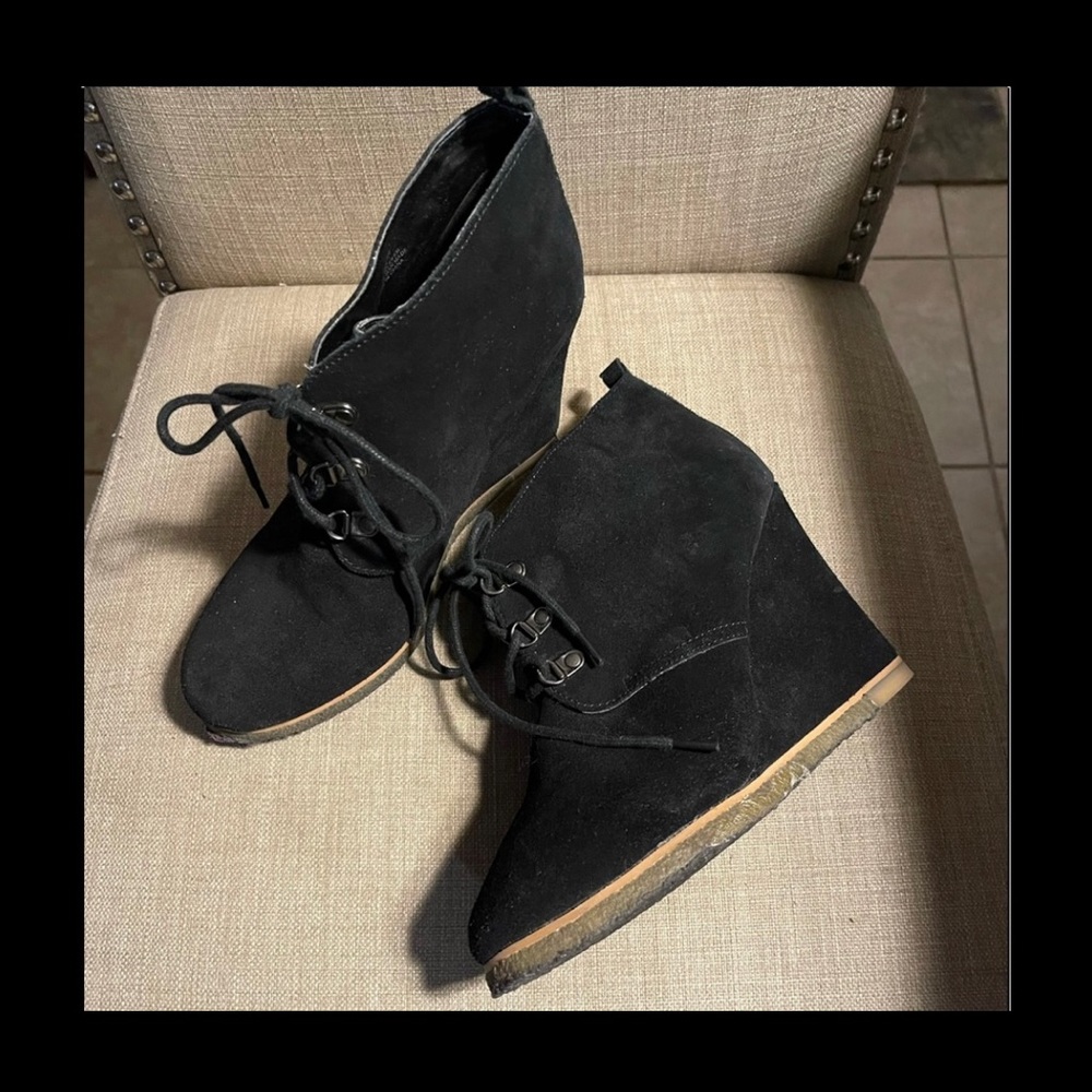 Steve Madden Black Wedge Boots